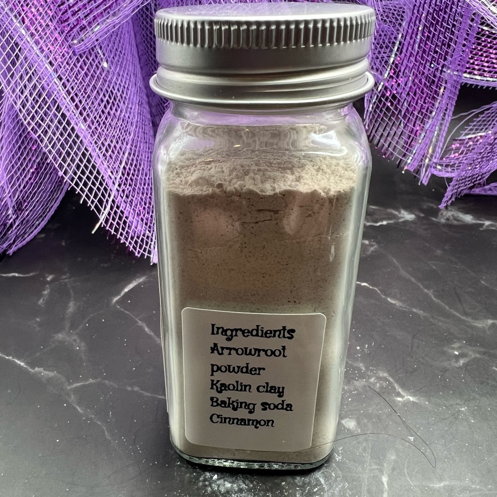 Organic dry shampoo for red hair 4 ounces - Picture 2 of 4